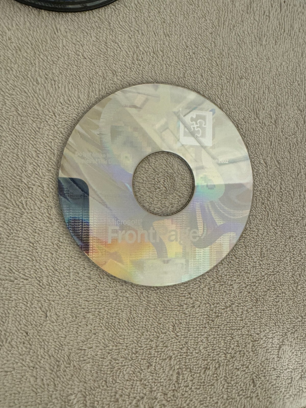 Microsoft Office FrontPage Version 2002 – NO PRODUCT KEY!!!