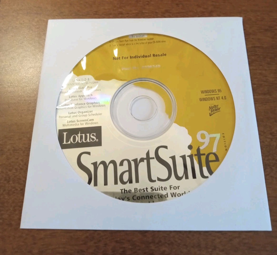 Lotus SmartSuite 97 WordPro, 123, Organizer, Freelance, Approach Windows CD