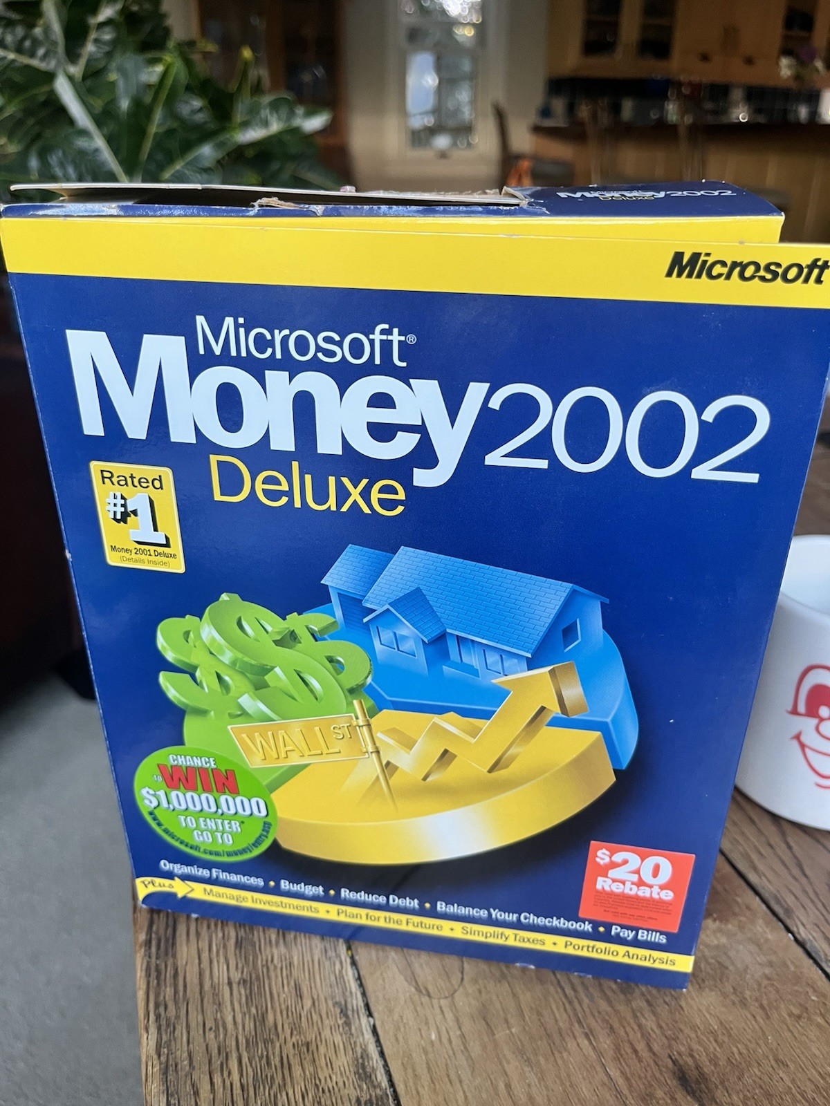 Microsoft Money 2002 Deluxe Open Retail Box DVD & Case – Box Cut