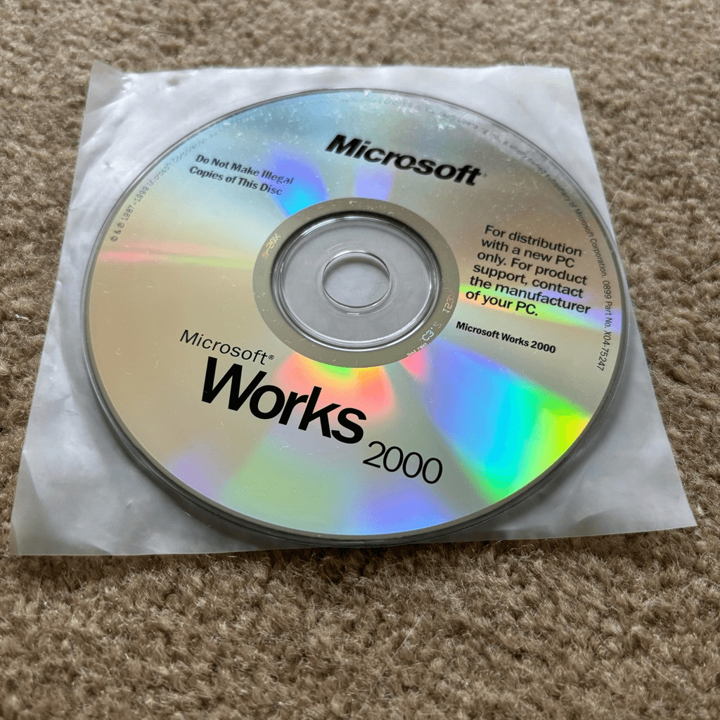 Microsoft Works 2000 Disc