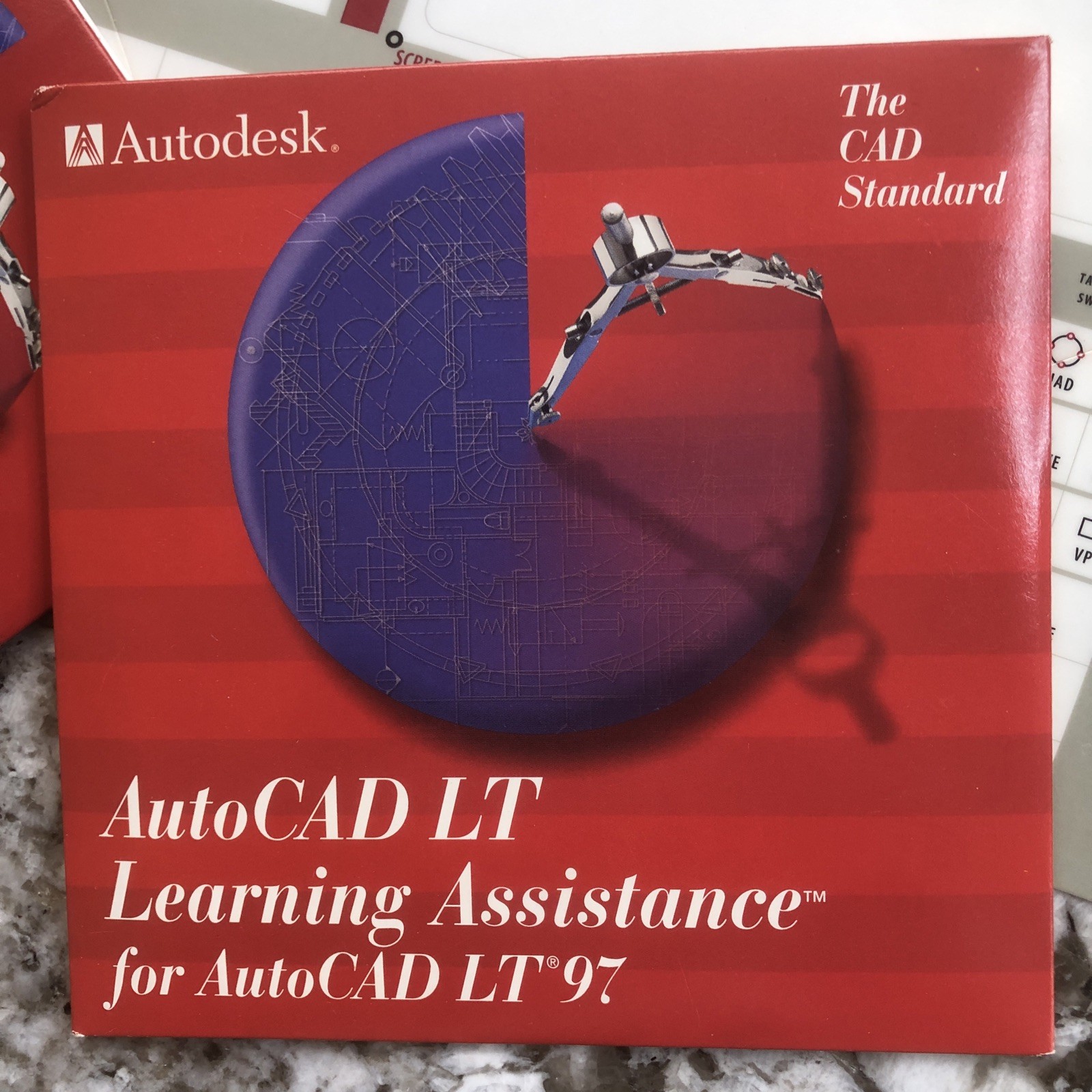 Autodesk AutoCAD LT 97 PC Vintage Software CD ROM Box & Learning Assistance Vtg