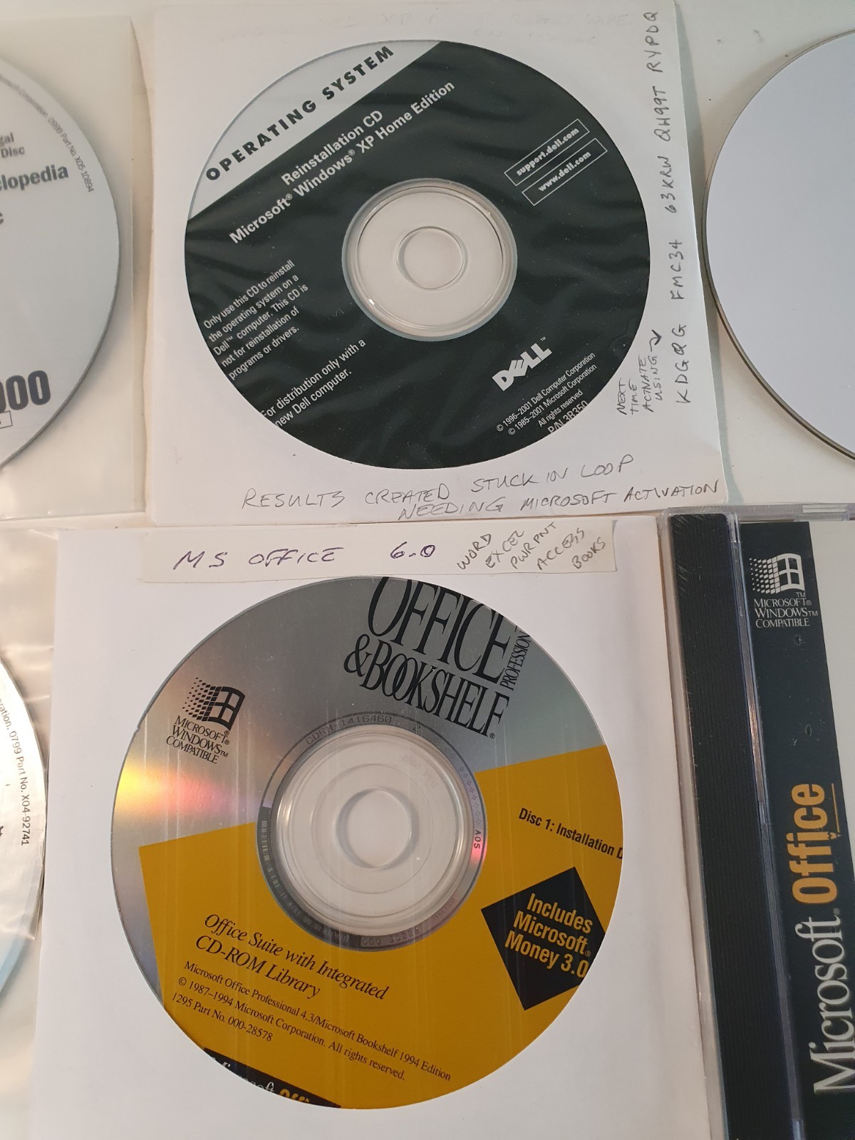 Vintage Microsoft Software Office Developer’s Kit, Money 2000, Bookshelf,…