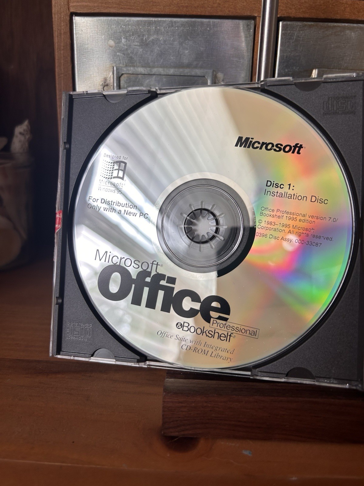 Microsoft Office Professional 7.0 & Bookshelf OEM CD Set for Windows 95 COA