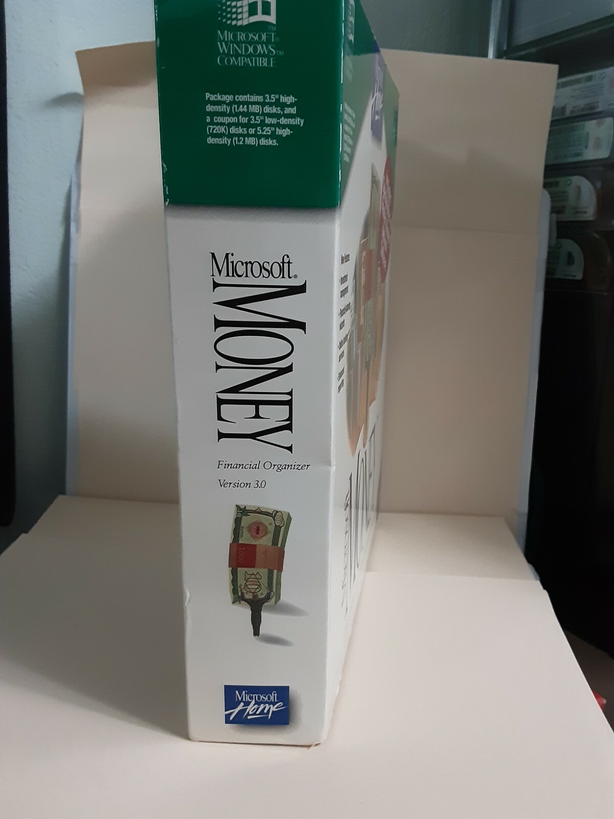 Microsoft Money 3.0_ Full Version with Floppy Disk 3.5″ _ Retail Box