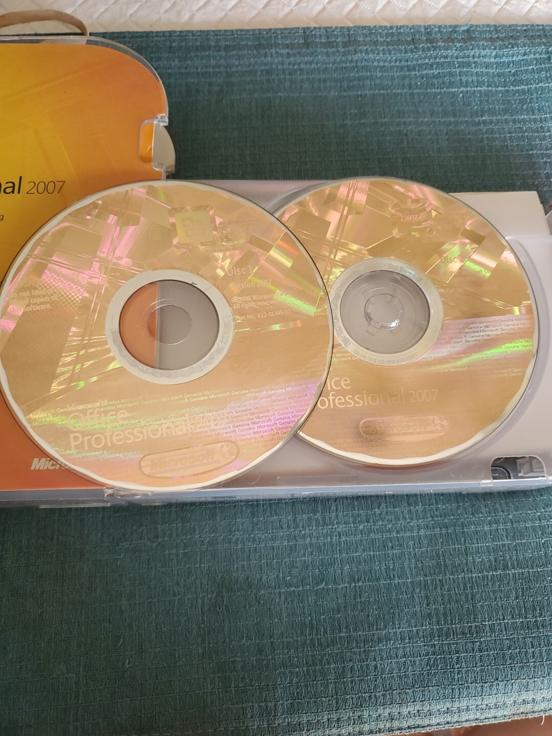 Microsoft Office Professional Upgrade 2007 Windows CDs with Product Key GENUINE