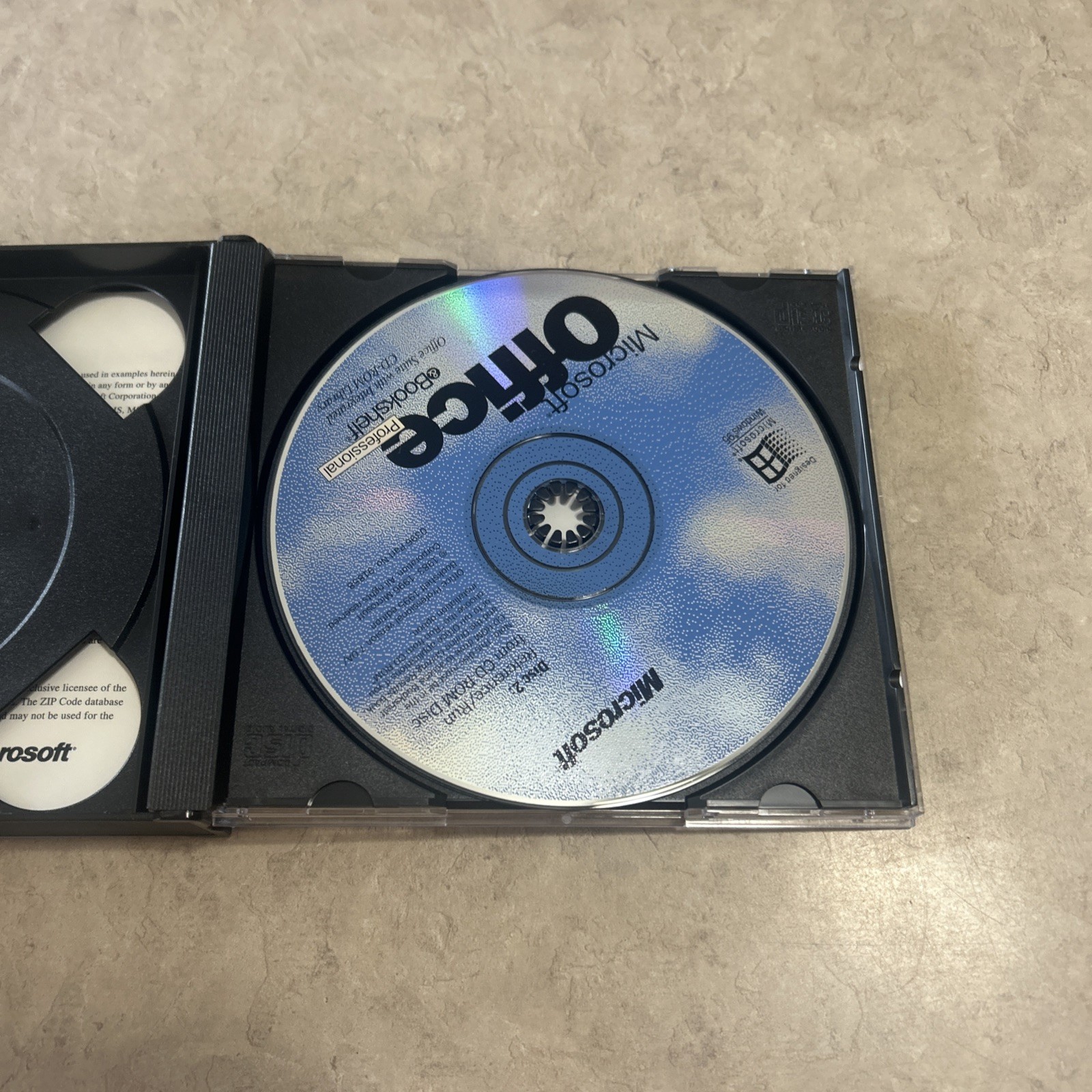 Microsoft Office Professional & Bookshelf Designed for Windows 95 with Key