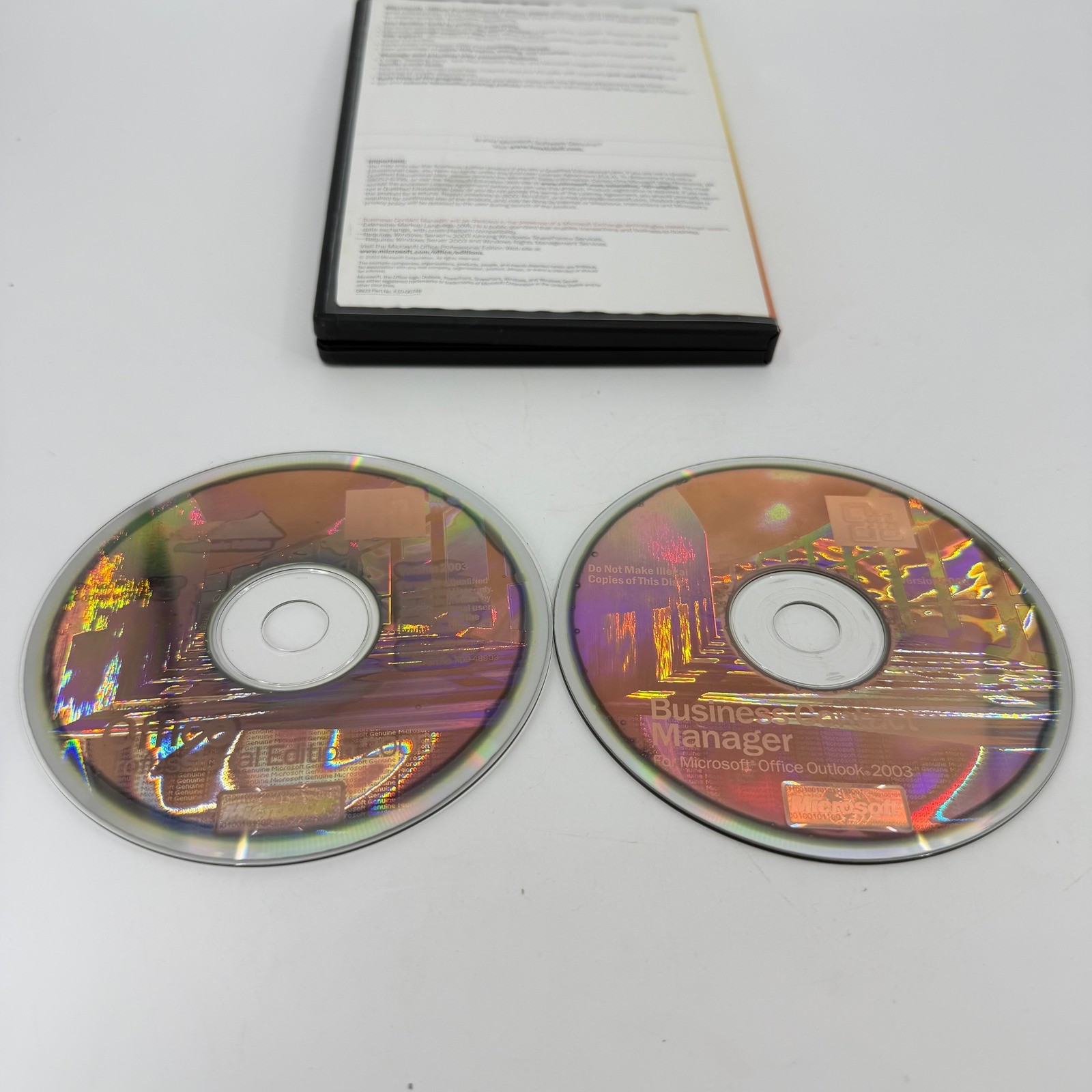 Microsoft Office Professional Edition 2003 Academic Edition 2 Discs with Key