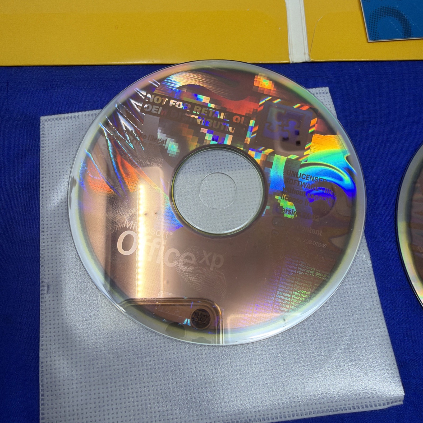 Microsoft Office XP Standard 2002 for Students and Teachers w/ CD & Key