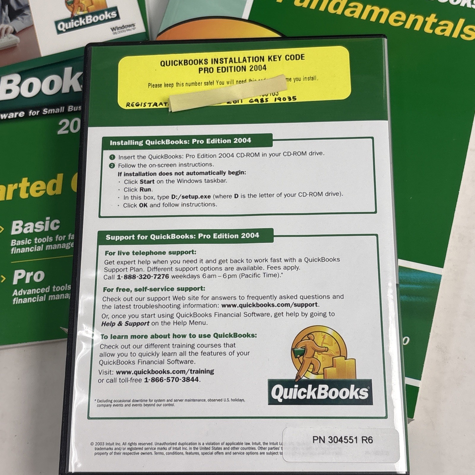 Intuit QuickBooks Pro 2004 with License Key for Windows 98/ME/2000/XP In Box