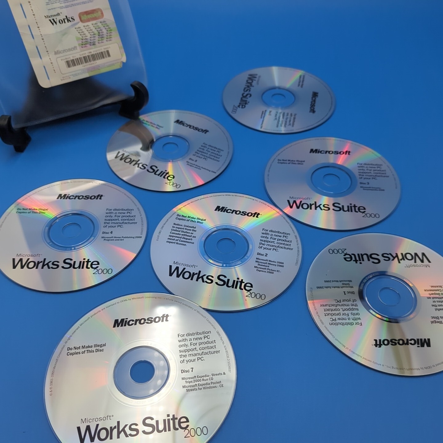 Microsoft Works Suite 2000 Discs 1-7 Untested