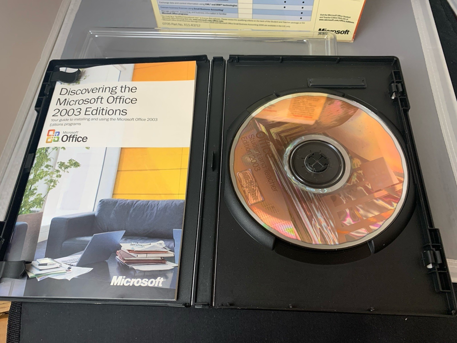 Microsoft Office Student and Teacher Edition 2003 Word Excel w/ Key