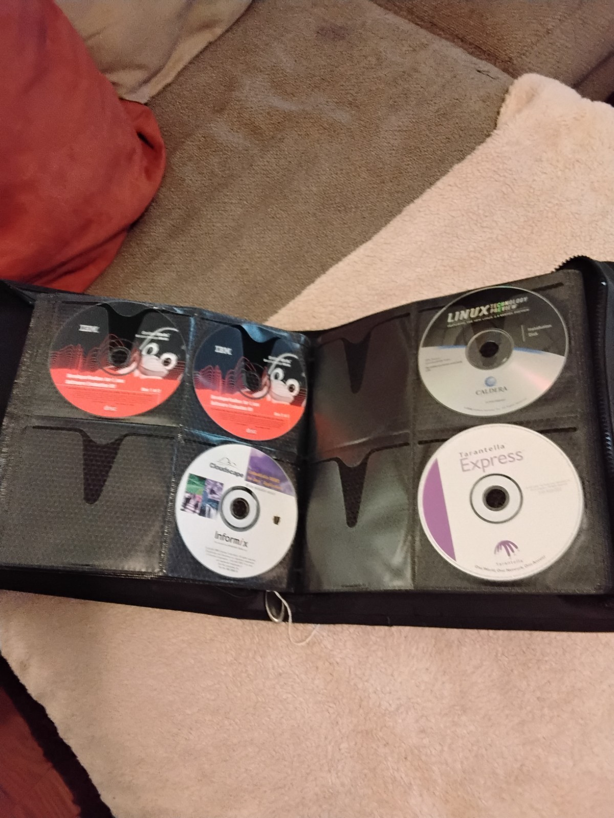 ESTATE SELL OFF- HUGE BINDER FULL OF LINUX CD’S- YOU CHOOSE-PROTECTED- vtg-SAVE$