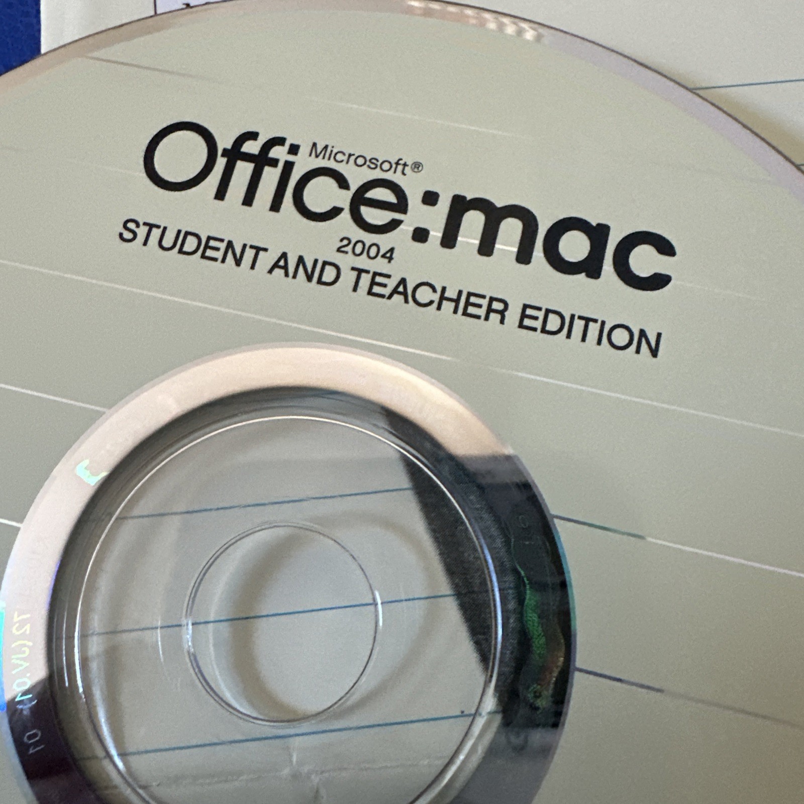 Microsoft Office Mac Student and Teacher Edition 2004 with 3 product keys