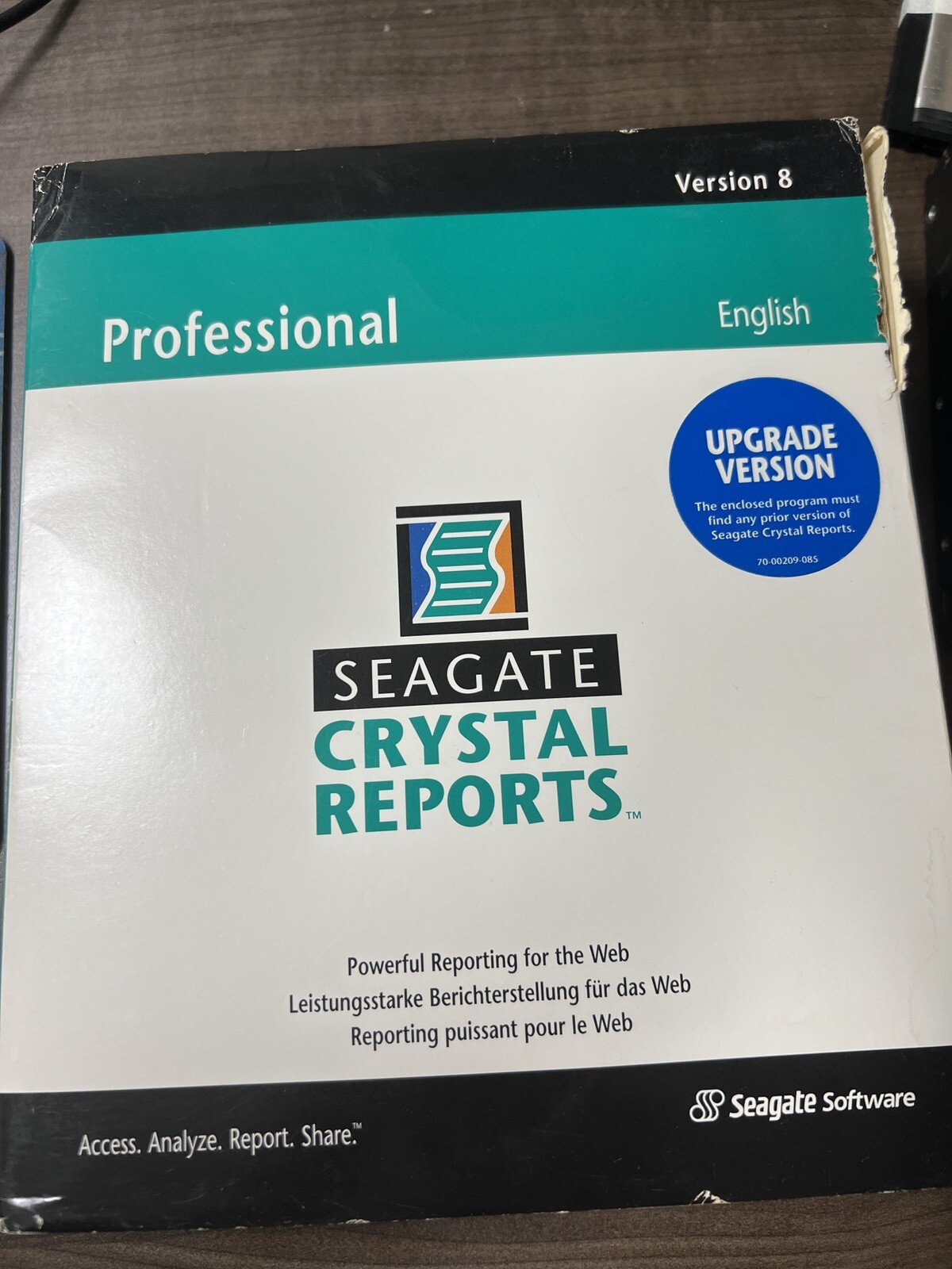 Seagate Crystal Reports Professional Version 8 Upgrade / Used