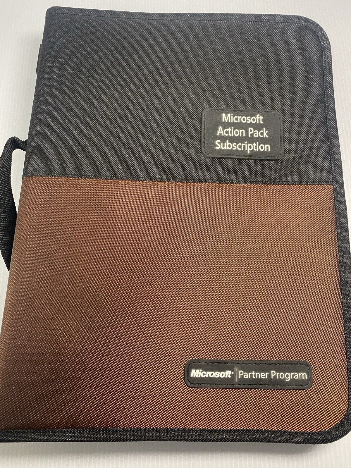 VINTAGE | Microsoft Action Pack Partner Subscription Program w/License Keys
